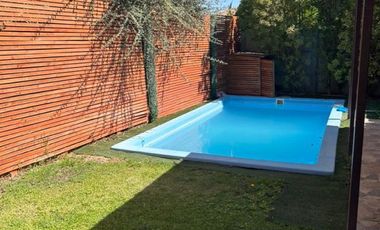 Casa en Arriendo en IMPERDIBLE OPORTUNIDAD DE ARRIENDO CASA ESTILO CHILENA