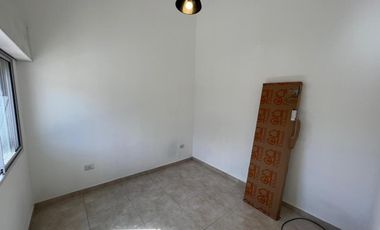 PH de ambiente y medio en alquiler en Villa Dominico sin expensas