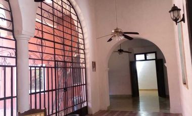 Casa neocolonial en venta, ubicada en Izamal Pueblo Mágico”