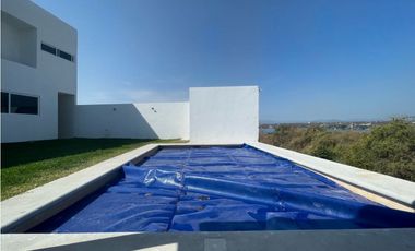 Casa Nueva en Venta en Tequesquitengo Vista al Lago escriturada