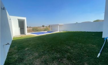 Casa Nueva en Venta en Tequesquitengo Vista al Lago escriturada