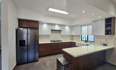 Casa en Venta Equipada Hab en PB en Cumbres Elite Premier