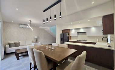 Casa en Venta Equipada Hab en PB en Cumbres Elite Premier