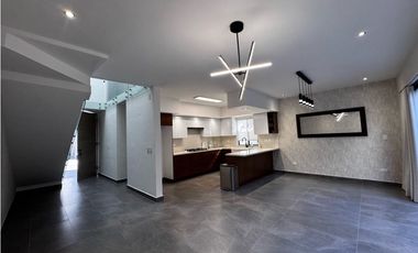 Casa en Venta Equipada Hab en PB en Cumbres Elite Premier