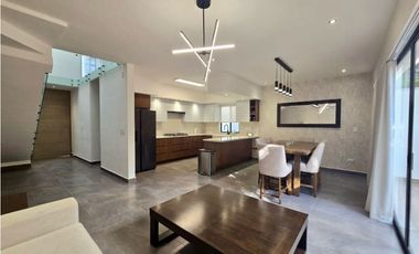 Casa en Venta Equipada Hab en PB en Cumbres Elite Premier