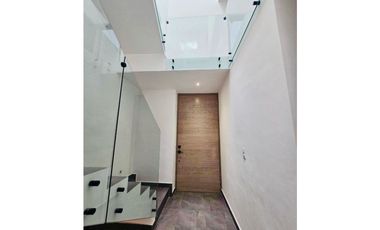 Casa en Venta Equipada Hab en PB en Cumbres Elite Premier