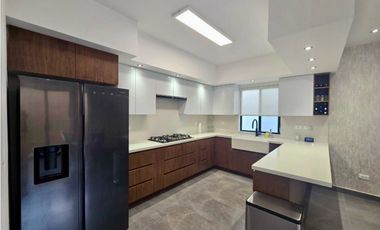 Casa en Venta Equipada Hab en PB en Cumbres Elite Premier