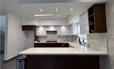 Casa en Venta Equipada Hab en PB en Cumbres Elite Premier