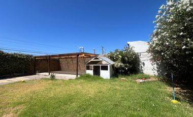 Casa en arriendo c/ estacionamiento en San Francisco de Limache