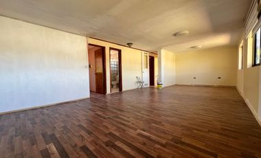 Casa en arriendo c/ estacionamiento en San Francisco de Limache