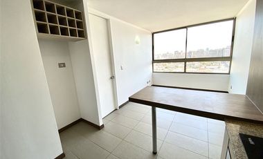 Departamento en Arriendo en A minutos Metro Matta