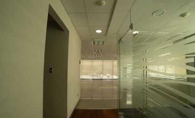 Oficina en Arriendo en Metro El Golf / Enrique Foster / Apoquindo