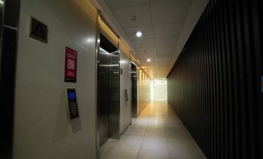 Oficina en Arriendo en Metro El Golf / Enrique Foster / Apoquindo