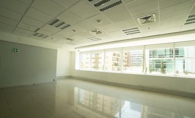 Oficina en Arriendo en Metro El Golf / Enrique Foster / Apoquindo