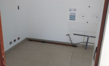 AMPLIA CASA  USO COMERCIAL GRAN UBICACION