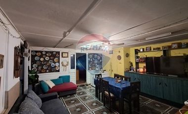 ¡Impresionante Terreno con casa en La Cisterna!