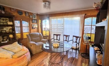 Amplia Casa de 3 pisos en La Florida!