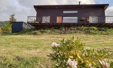 Hermosa Parcela Con casa de 3 D 2 B