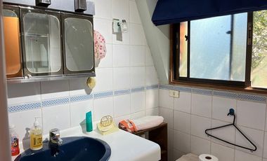 3 Casas con orilla Lago Colbún en 16.870 m2.