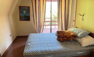 3 Casas con orilla Lago Colbún en 16.870 m2.