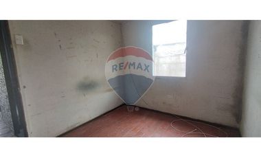 Casa con amplio terreno en excelente ubicación