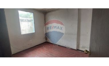 Casa con amplio terreno en excelente ubicación