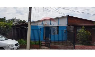 Casa con amplio terreno en excelente ubicación