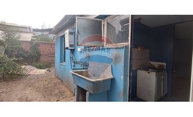 Casa con amplio terreno en excelente ubicación