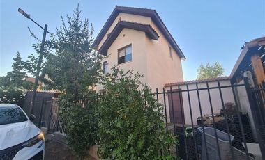 Casa en Arriendo en Loteo El Polo, Machalí