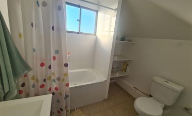 Casa en Arriendo en Loteo El Polo, Machalí