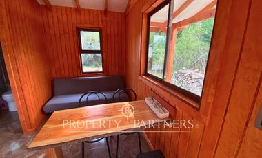 Cabaña full equipada en parcela con bosque y sendero privado