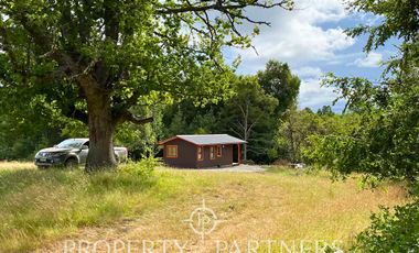 Cabaña full equipada en parcela con bosque y sendero privado