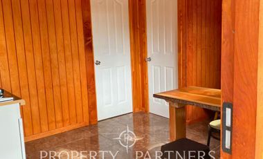 Cabaña full equipada en parcela con bosque y sendero privado