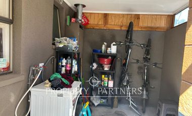 Casa familiar en Buin con patio y excelente conectividad