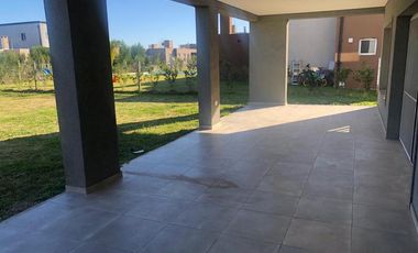 Linda casa en La Horqueta