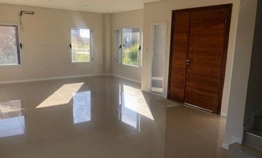 Linda casa en La Horqueta