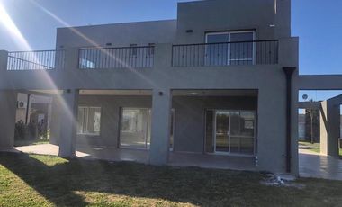 Linda casa en La Horqueta