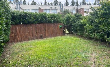 Departamento en alquiler con jardín en El Sendero, Nordelta