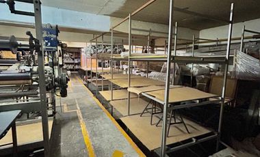 2 DEPOSITOS en 3 plantas sobre lote   DE  10  X  35 EN VENTA  ZONA  INDUSTRIAL