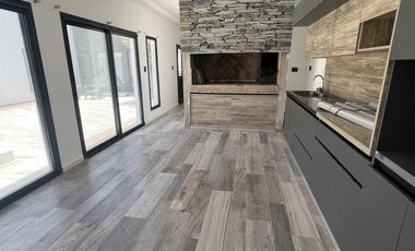 Casa BARRIO SANTA RITA CANNING