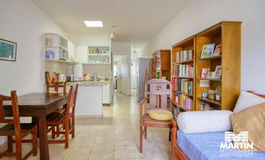 Dúplex en venta en Munro, 2 amb con cochera, patio y terraza