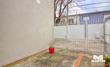 Dúplex en venta en Munro, 2 amb con cochera, patio y terraza