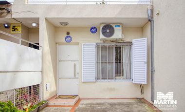 Dúplex en venta en Munro, 2 amb con cochera, patio y terraza