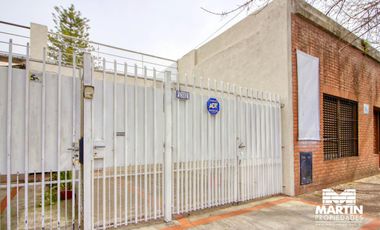 Dúplex en venta en Munro, 2 amb con cochera, patio y terraza