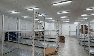 Local en Alquiler en Avenida Santa Fe 2500 - Barrio Norte