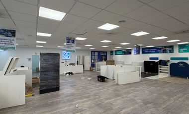 Local en Alquiler en Avenida Santa Fe 2500 - Barrio Norte