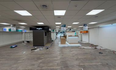 Local en Alquiler en Avenida Santa Fe 2500 - Barrio Norte