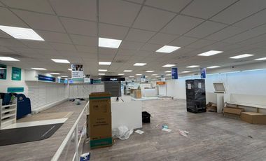 Local en Alquiler en Avenida Santa Fe 2500 - Barrio Norte