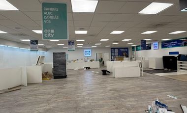 Local en Alquiler en Avenida Santa Fe 2500 - Barrio Norte