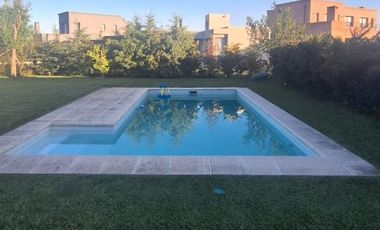 Casa en El Canton - Norte